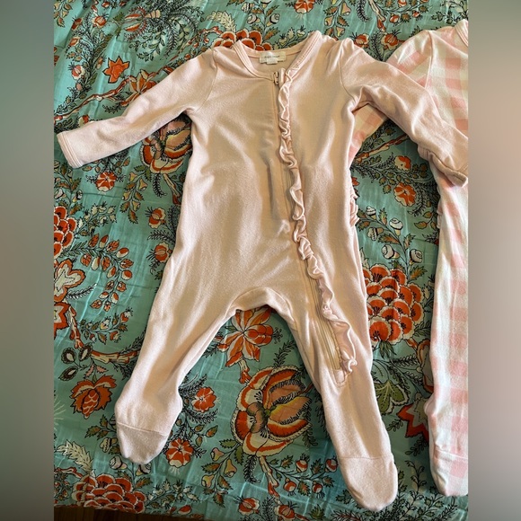 Angel Dear Crystal Pink & Pink Gingham Ruffle Back Footies - Picture 3 of 7